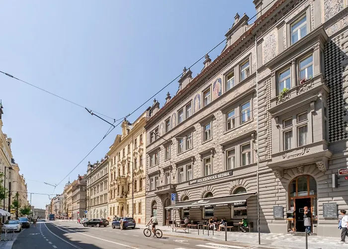 Blueground 7 Renovated Student Housing Prg-59 * Prag